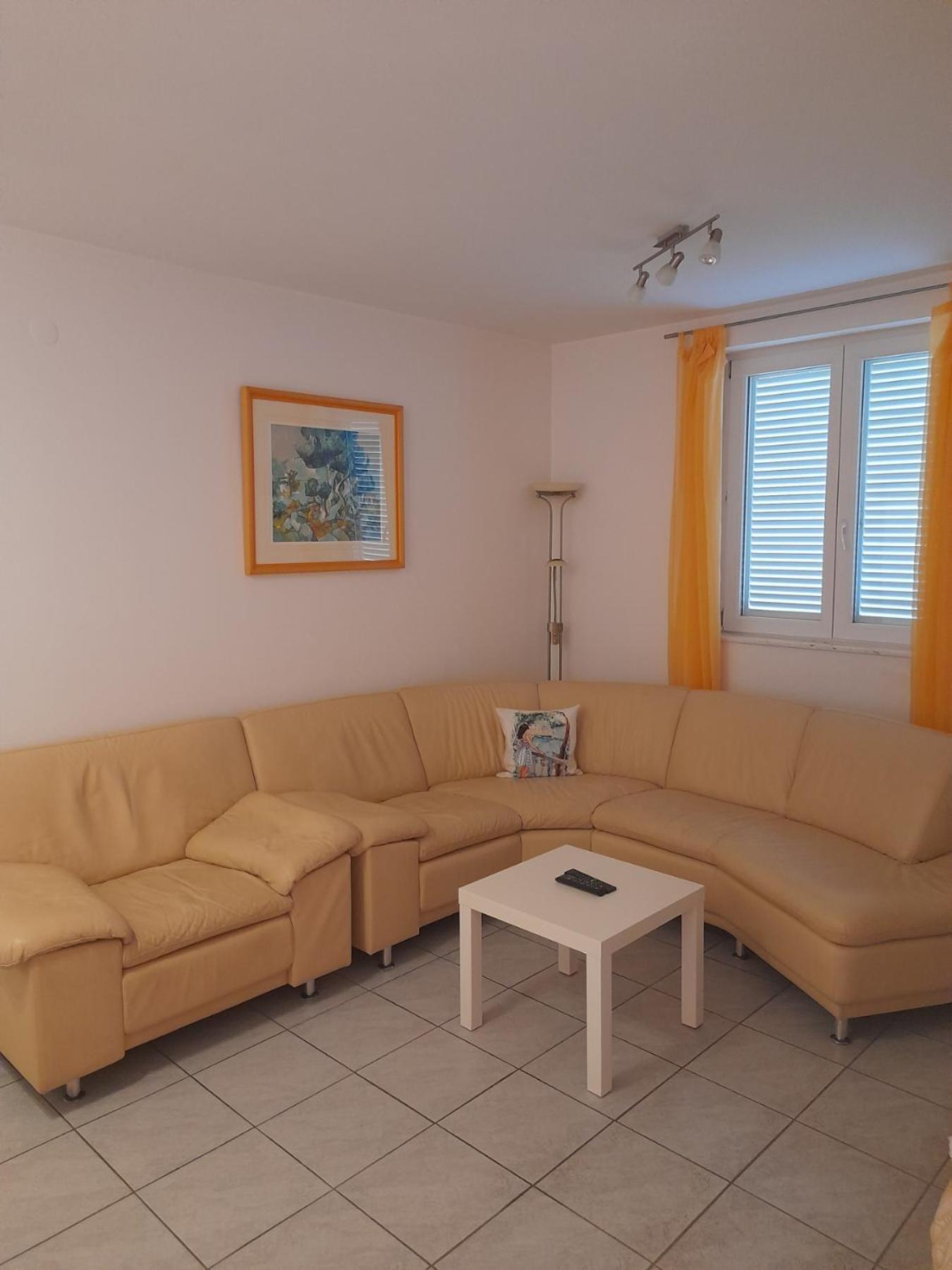 Apartman Snjezana Malinska Bagian luar foto