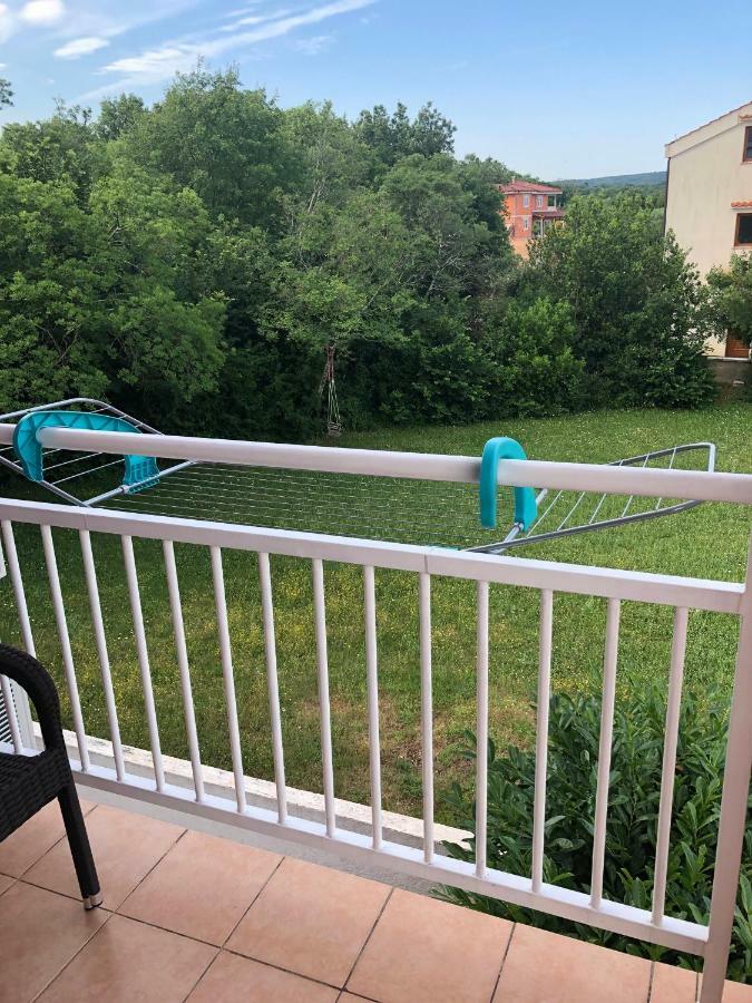 Apartman Snjezana Malinska Bagian luar foto