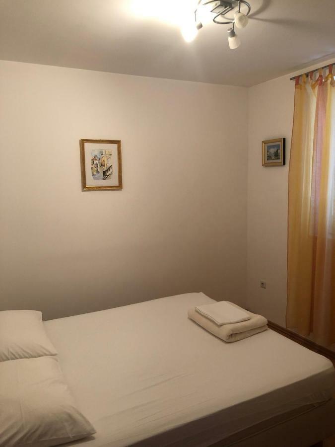 Apartman Snjezana Malinska Bagian luar foto